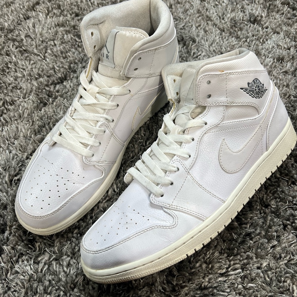Nike Air Jordan 1 Mid Retro 2014 White 554724-102 Mens Size 13